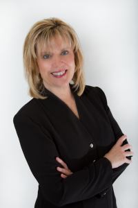 Minnette Bush - Professional headshot