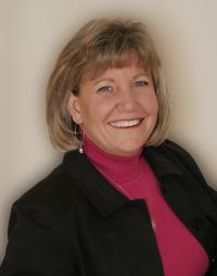 Laura Sperry - Professional headshot