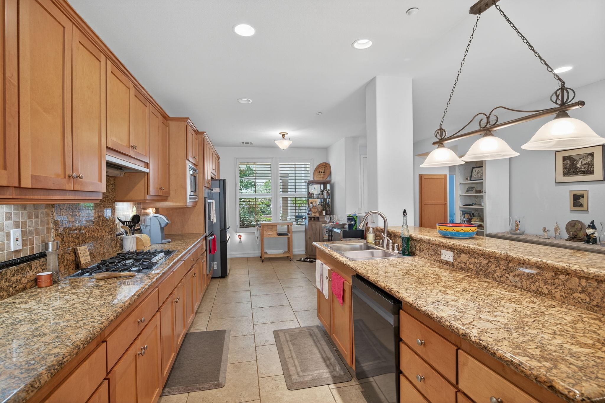 1423 Windshore Way, Oxnard - Photo 7 of 23