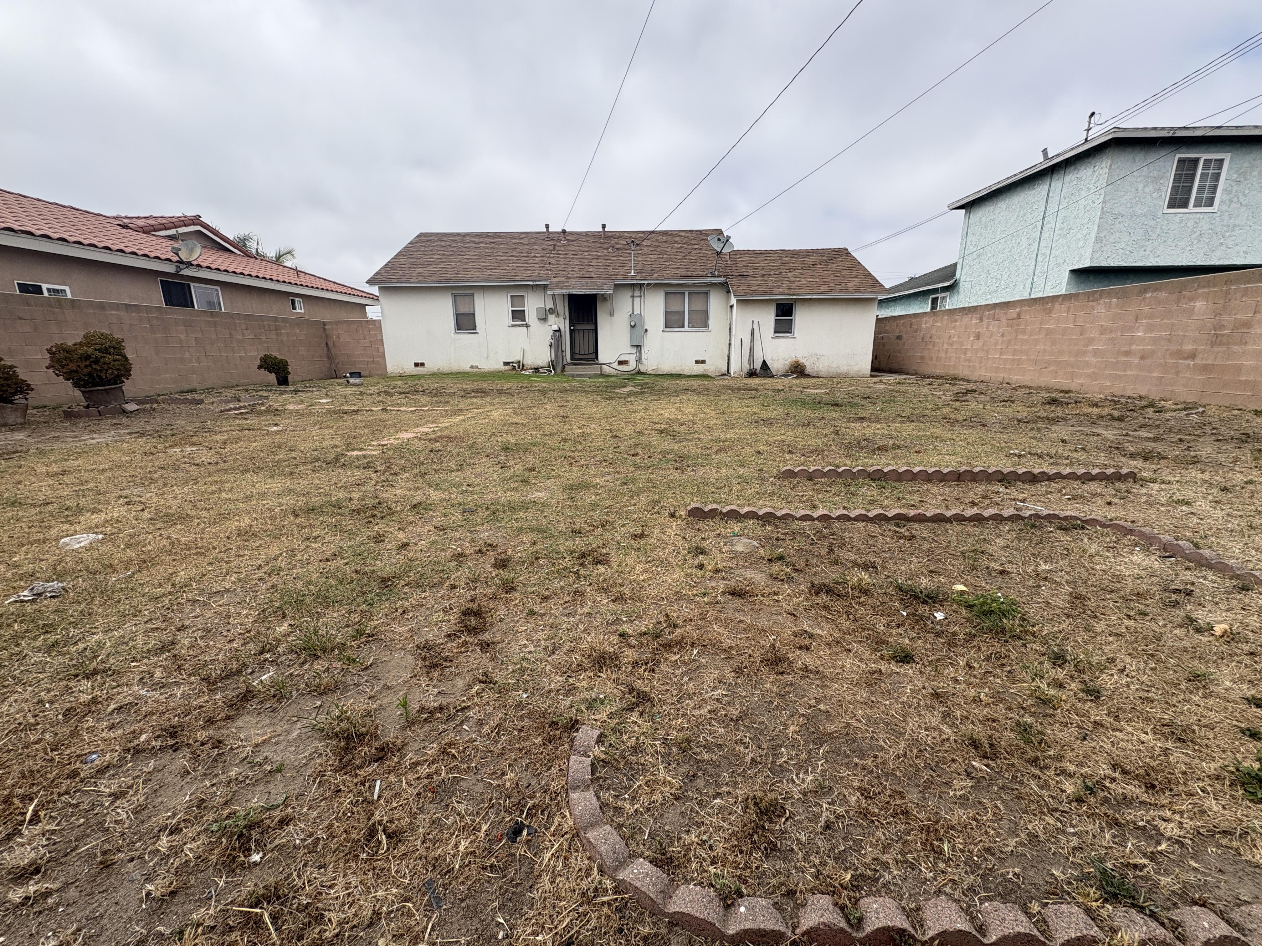 222 West Juniper, Oxnard - Photo 2 of 2