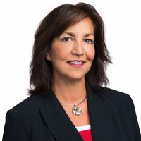 Karla Pinato - Professional headshot