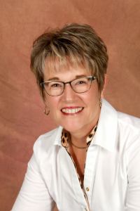 LuAnn Popp - Professional headshot