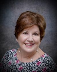 Diane Reis - Professional headshot