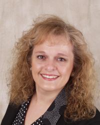 Traci Rose - Professional headshot
