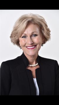 Leesha Shotts - Professional headshot