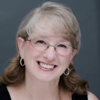Susanna Boyer - Professional headshot